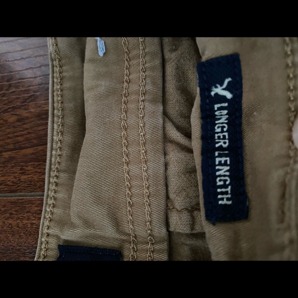 American Eagle Khaki Shorts - Picture 4 of 4